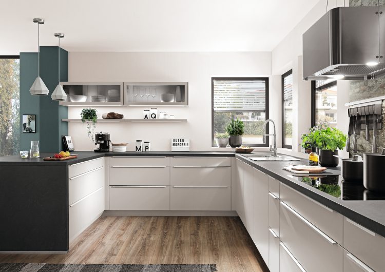 U Shaped Kitchens Tile | Kutchenhaus, Orpington